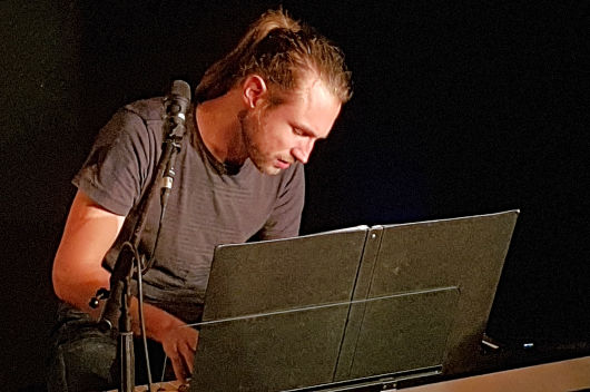 ZIMMER 16 - Manuel Schmid
